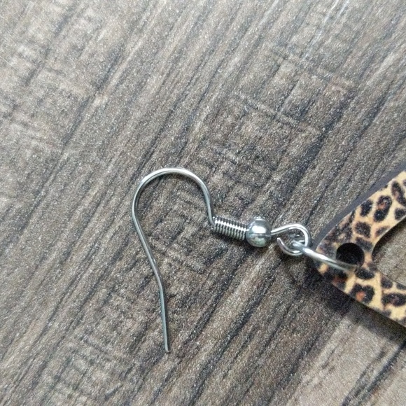 #359Halloween/Fall Wooden Dangle Earrings. Drop with Multicolor Leaves. - Picture 3 of 3